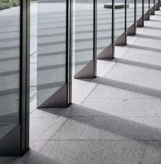 �ό����֘��b���OӋ