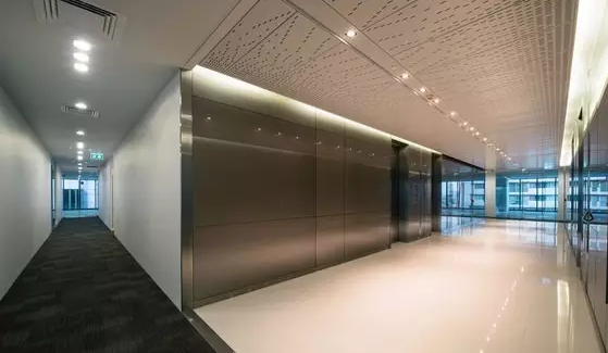 �ό����֘��b���OӋ