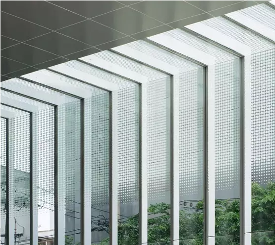 �ό����֘��b���OӋ