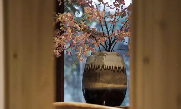 �ό��b�޹�˾