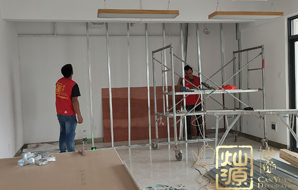 �NԴʩ���F��