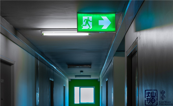 ����ͨ��ָʾ�D